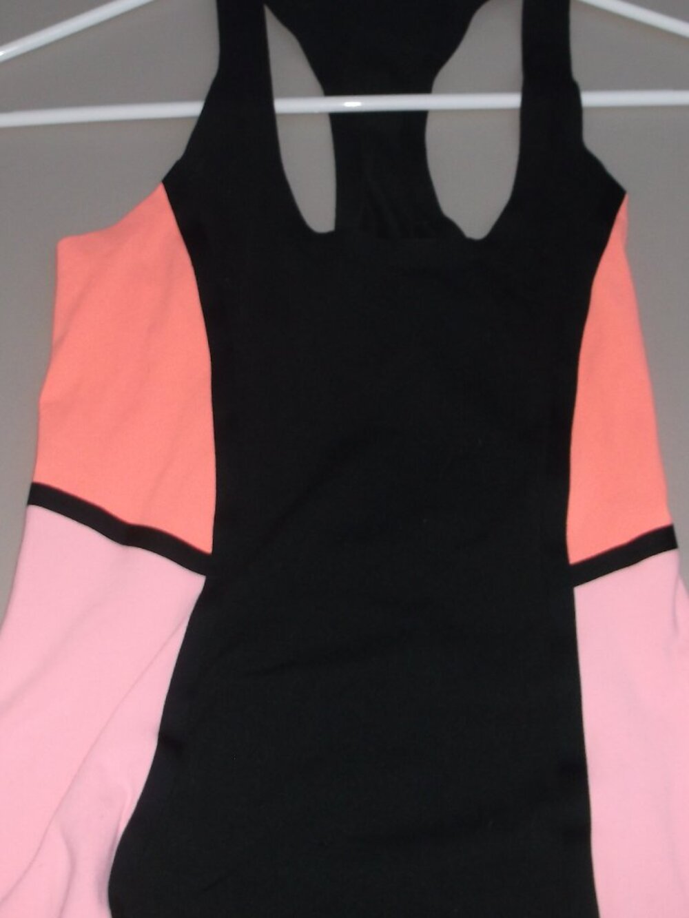 Lululemon Color Block Racerback Tank Top – Black Coral Pink – Size 6 (No Tag)